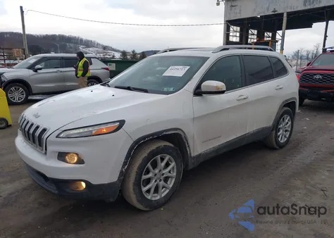 2015 Jeep Cherokee Latitude z USA, uszkodzony, nr VIN 1C4PJMCS2FW725007